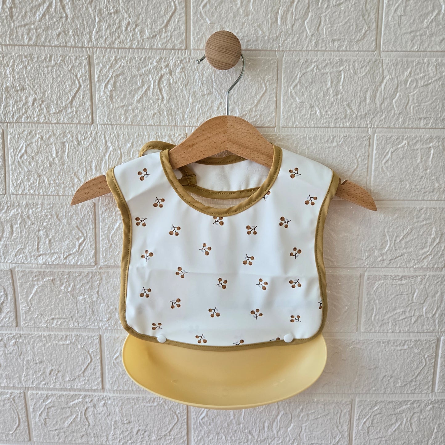 Waterproof Round Collar Bib & Food Catcher