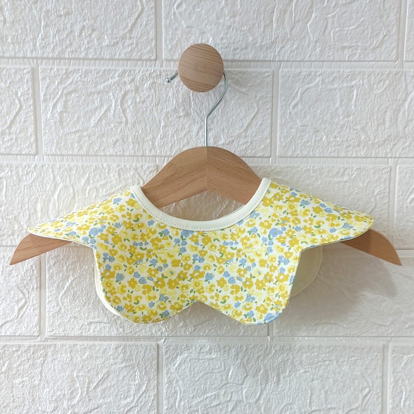 Japanese flower bib